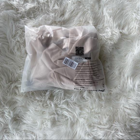 Fashion Nova Workaholic Babe Blazer Short Set - Picture 6 of 7